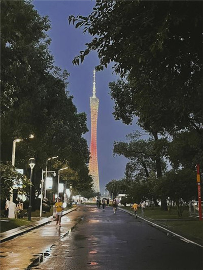 提供舒适优质的住宿及全面的会所体验 提供舒适优质的住宿及全面的会所体验